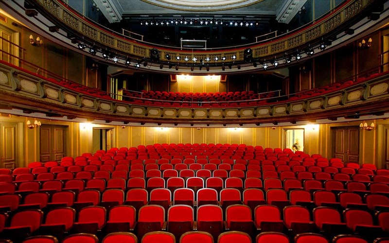 anastoli-parastaseon-se-ethniko-theatro-dimotiko-peiraia-stegi-kai-kthbe