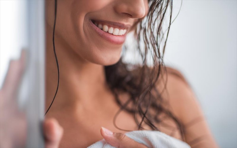 mia-tupiki-routina-omorfias-enantia-ston-koronoio