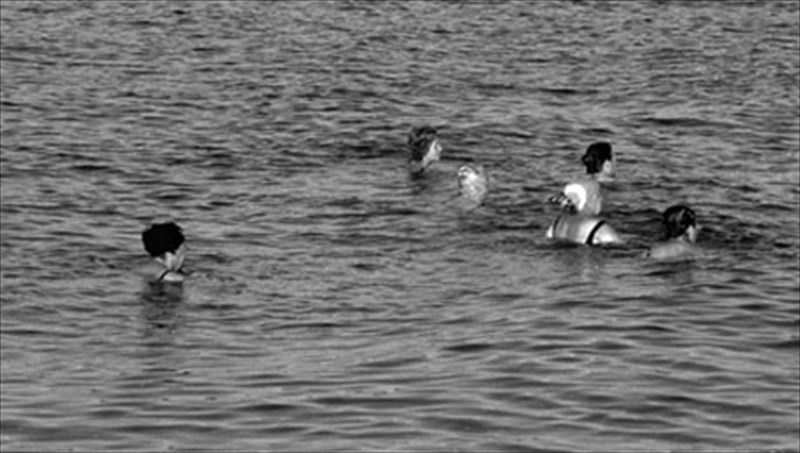 ta-skoteina-nera-tis-eleusinas