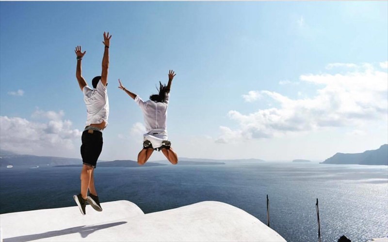 to-santorini-experience-epistrefei-ton-oktobrio