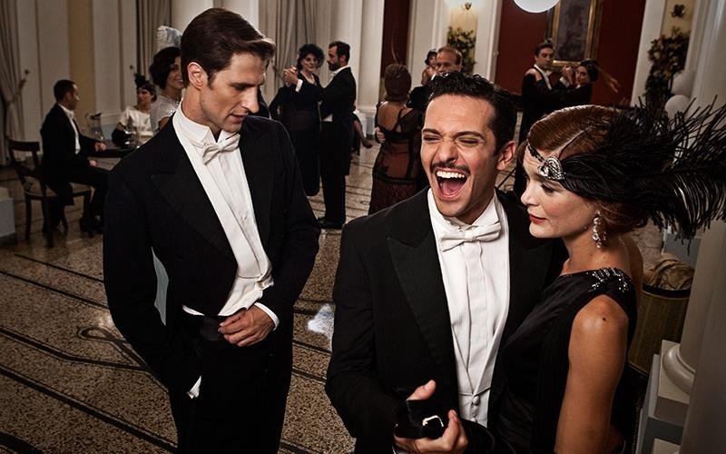 12-parastaseis-tou-theatrou-poreia-dorean-online