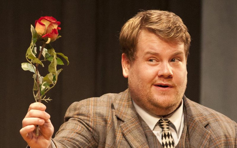 to-ethniko-theatro-tis-agglias-me-ena-klik-sto-spiti-sou