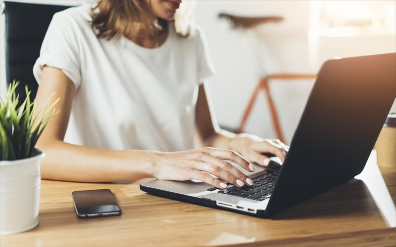 ergasia-apo-to-spiti-to-xoume