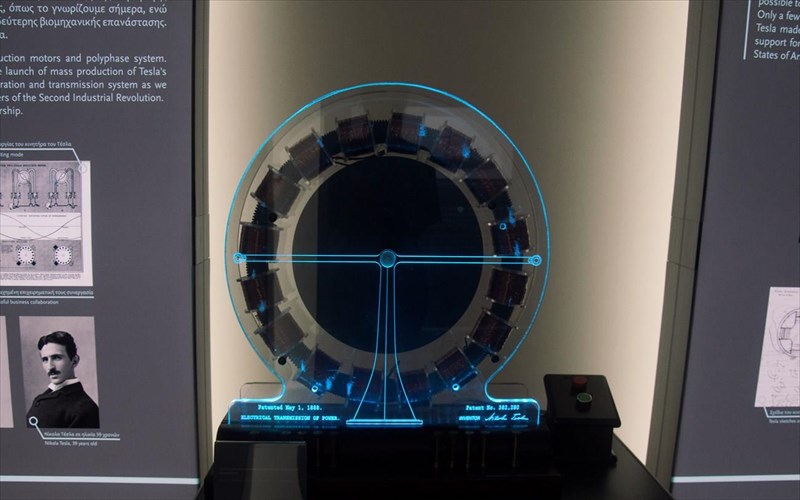 psifiaki-ksenagisi-stin-ekthesi-nikola-tesla--o-anthropos-apo-to-mellon-o-anthropos-apo-to-mellon