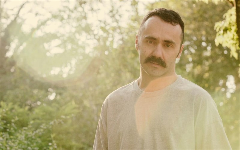 xaris-attonis-me-tromazei-poudexomaste-amaxiti-osa-mas-lene