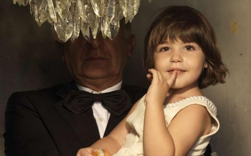 deite-online-tin-oikogeneiaki-giorti-tis-alikis-danezi--knutsen-knutsen