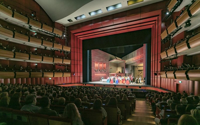 20000-dorean-eisitiria-parastaseon-gia-to-iatriko-kai-nosileutiko-prosopiko-tou-esy