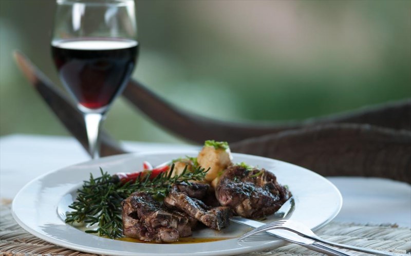 pasxalina-edesmata-karantina-kai-krasia