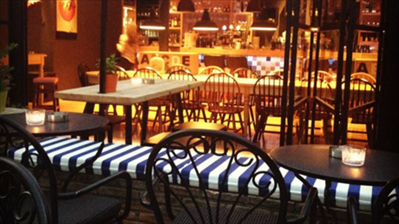 theory-to-neo-hot-spot-tou-xalandriou