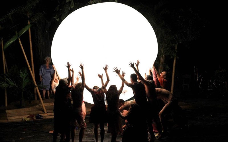 ornithes-backstage-binteo-apo-tin-epidauro