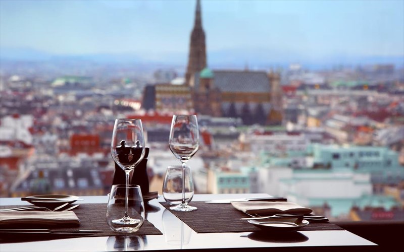 ta-estiatoria-anoigoun-stin-austria