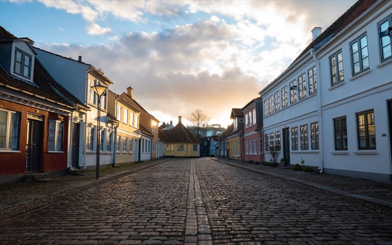 eksodos-apo-tin-karantina-pos-epanerxontai-oi-europaikes-xores