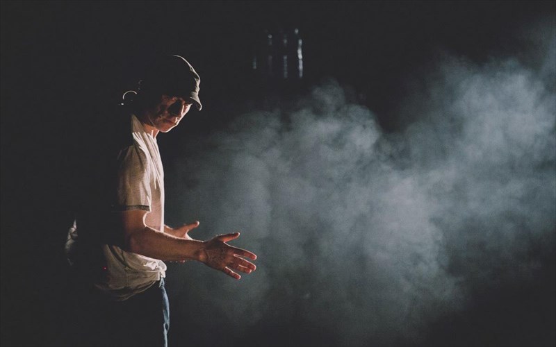 online-to-spoudaio-the-encounter-tou-saimon-mak-mperni