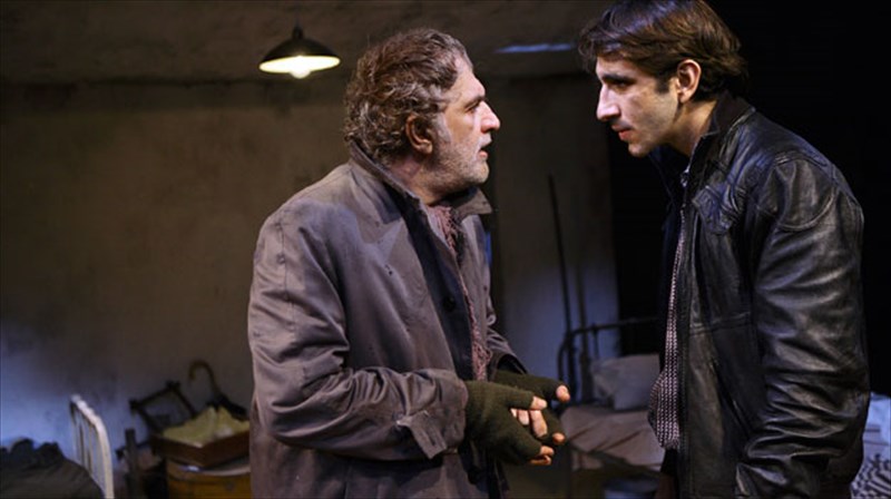 o-epistatis-tou-xarolnt-pinter-sto-aplo-theatro