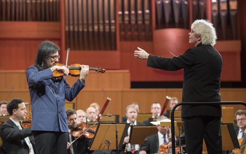 to-kontserto-tis-europis-apo-tin-filarmoniki-orxistra-tou-berolinou-kai-ton-leonida-kabako