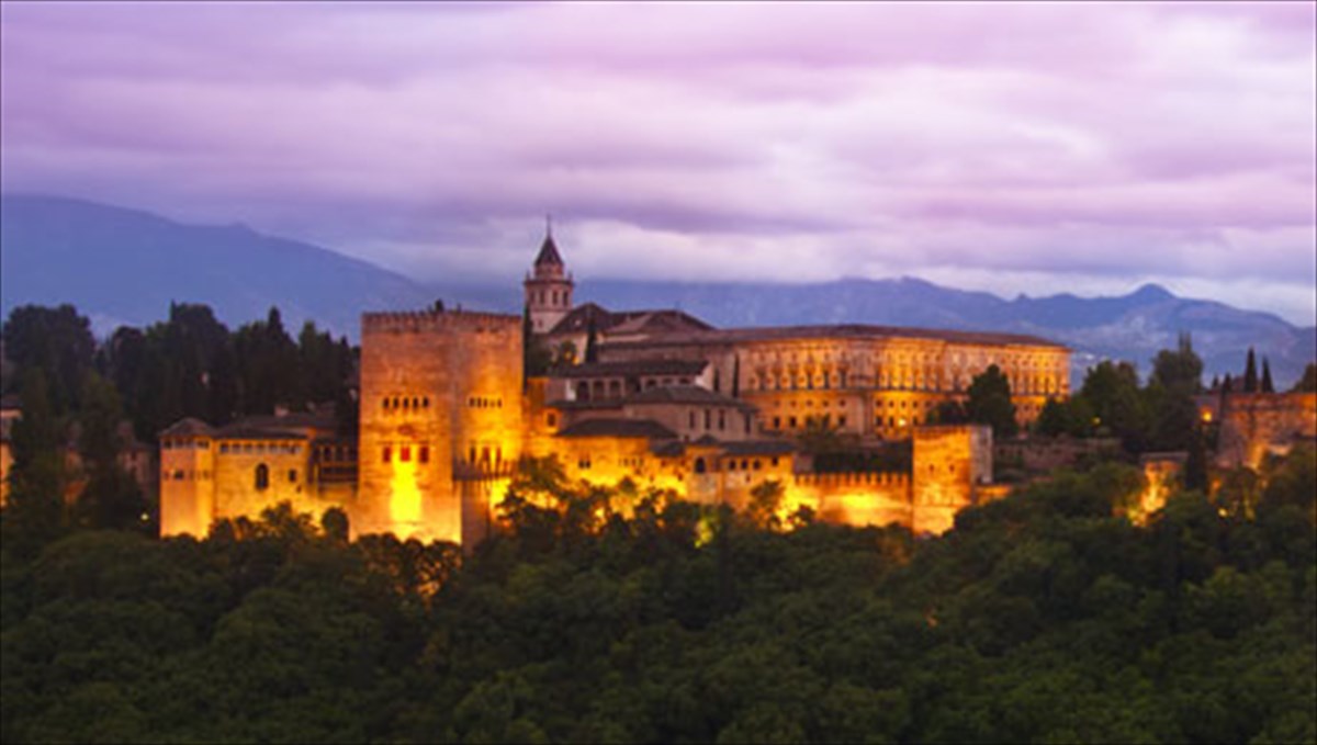 entuposiaka-palatia-se-kathe-akri-tou-kosmou