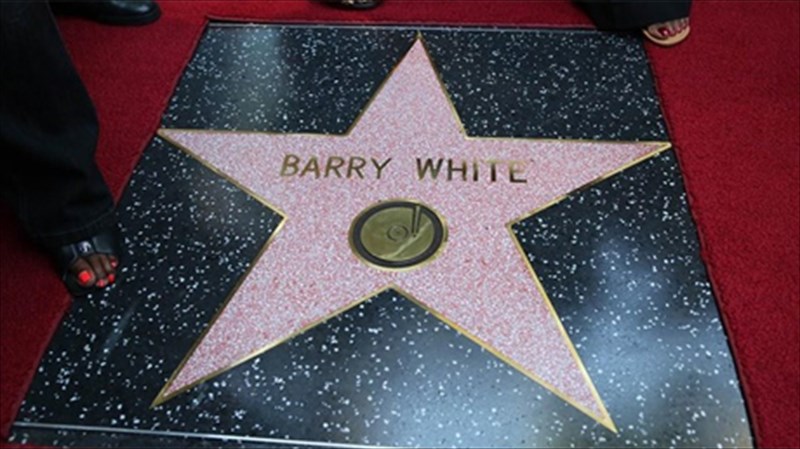 asteri-sti-leoforo-tis-doksas-gia-ton-mpari-gouait