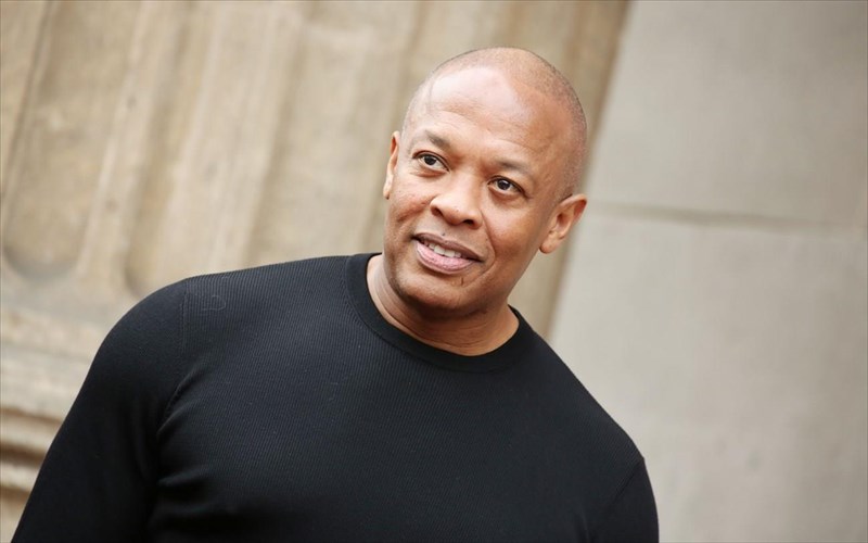 dr-dre-ta-social-media-katestrepsan-tin-goiteutiki-mageia-tou-kallitexni