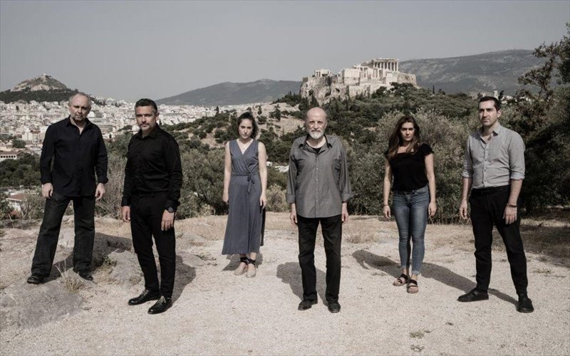 sunoikia-to-oneiro-apo-ton-sotiri-xatzaki-sto-gualino-mousiko-theatro