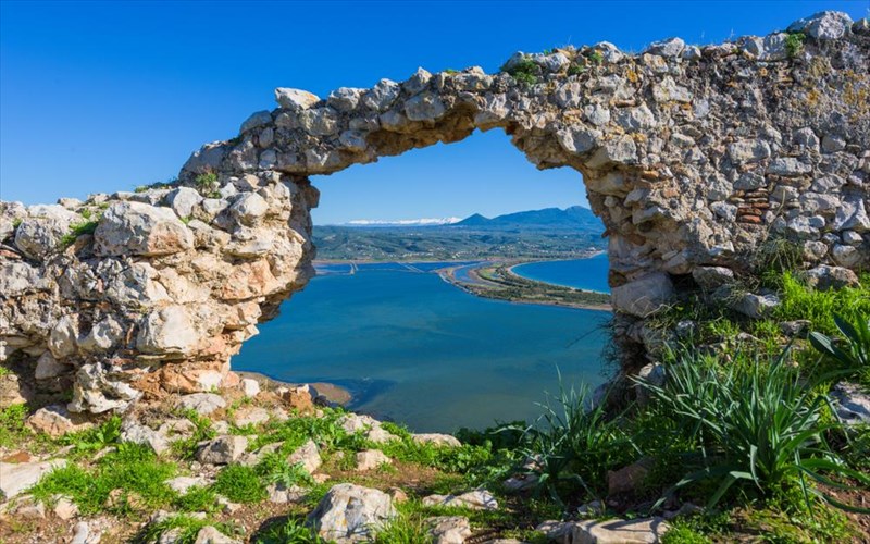 pente-panemorfes-apodraseis-stin-ellada-gia-auti-tin-epoxi