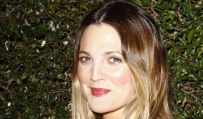 sumboules-upsilis-kosmetologias-apo-tin-drew-barrymore