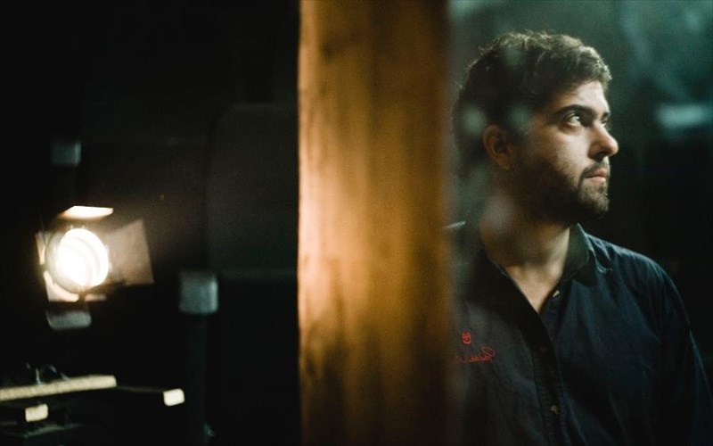 o-dimitris-karantzas-anebazei-oidipoda-to-kalokairi