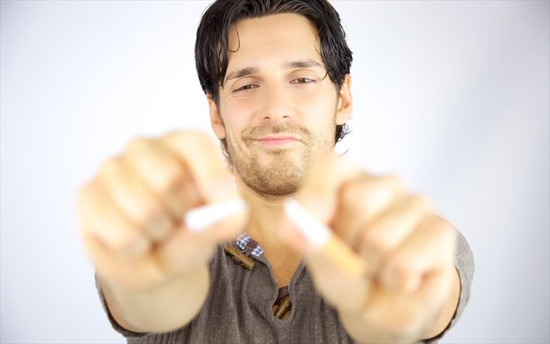 pagkosmia-imera-kata-tou-kapnismatos-ti-sumbainei-sto-soma-otan-koboume-to-tsigaro