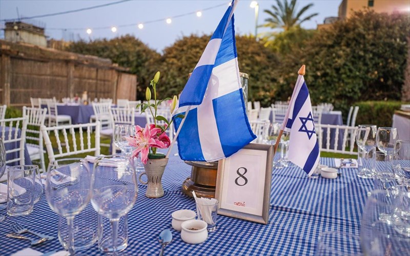 i-elliniki-gastronomia-eftase-sto-israil