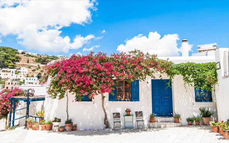 trigurname-se-omorfa-nisiotika-xorioudakia