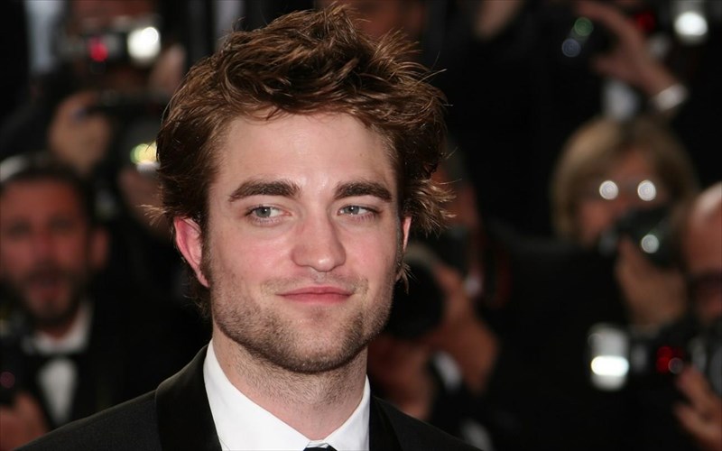 o-neos-batman-einai-o-pio-omorfos-andras-ston-kosmo-pio-omorfos-andras-ston-kosmo