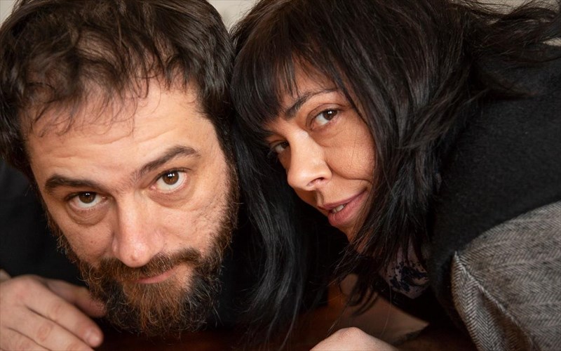 i-panoukla-tou-almper-kamu-apo-ton-oktobrio-sto-theatro-104