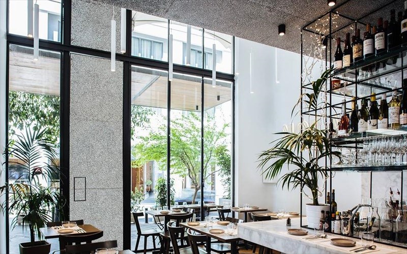 tessera-cool-meri-gia-fagito-sto-kentro