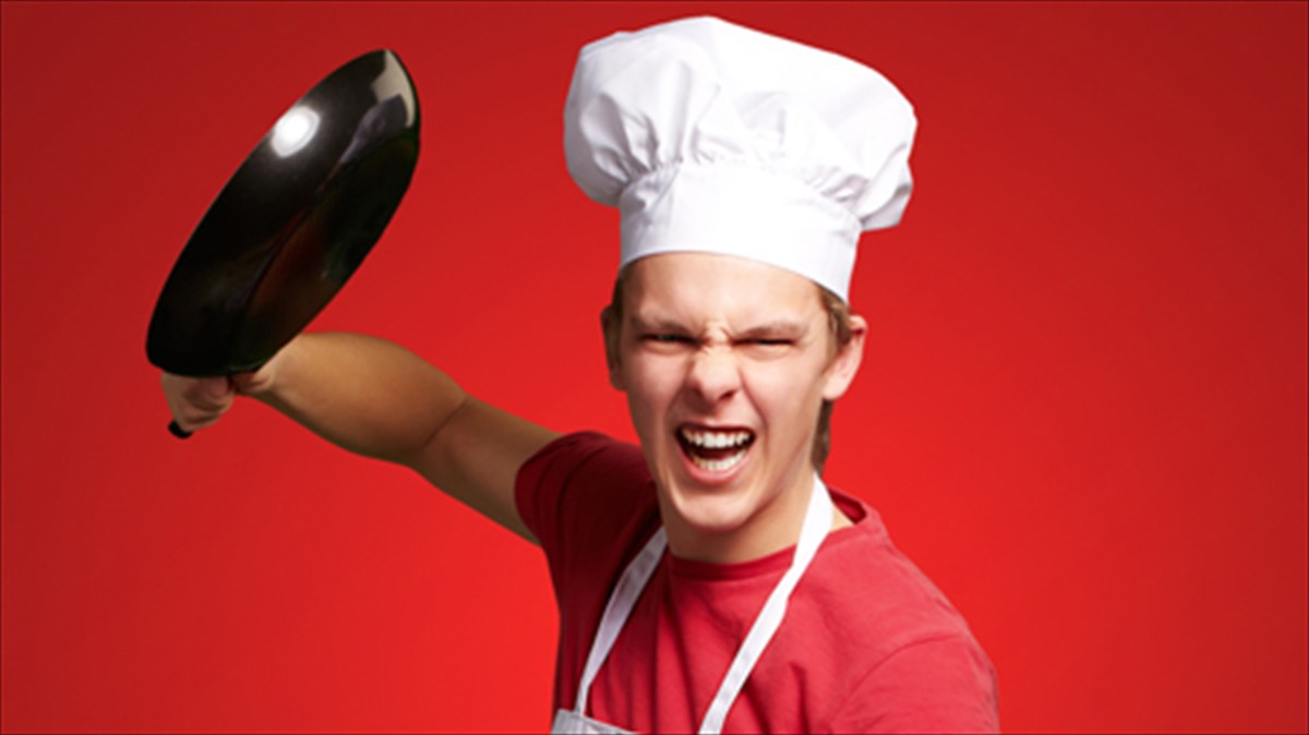 mageireuontas-gia-enan