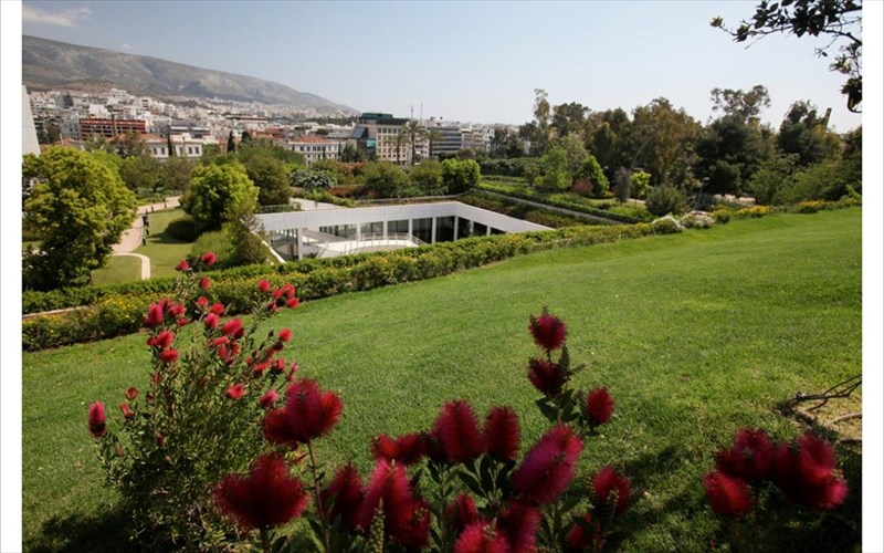 to-megaro-giortazei-tin-pagkosmia-imera-mousikis-ston-kipo-tou