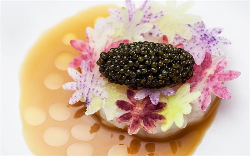 auta-einai-ta-michelin-tis-ellinikis-gastronomias