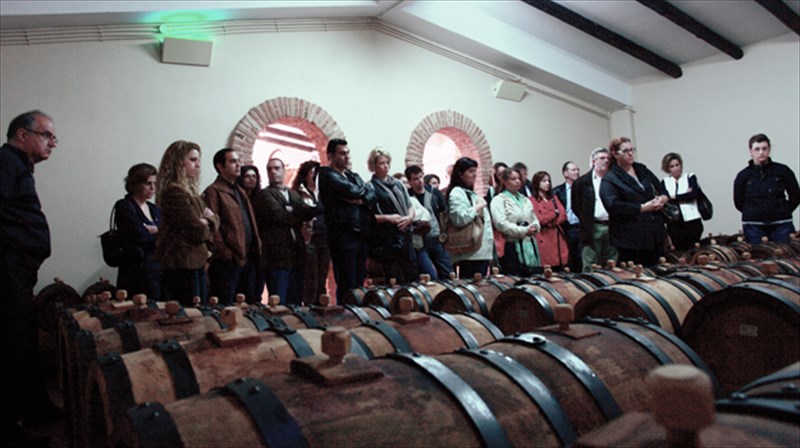 kuriakatiki-apodrasi-me-to-house-of-wine