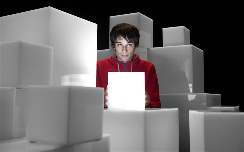 poios-skotose-to-skulo-ta-mesanuxta-gia-4-parastaseis-mesa-sto-kalokairi-parastaseis-mesa-sto-kalokairi