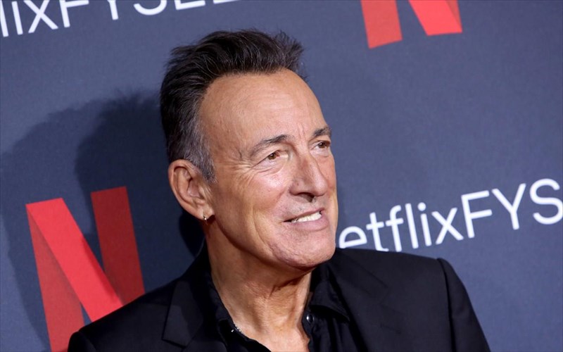 stous-zontanous-dromous-tis-filadelfeias-me-ton-bruce-springsteen