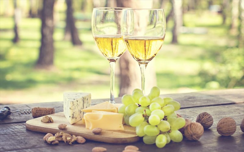 tesseris-exthroi-tou-krasiou-isos-pou-den-gnorizate