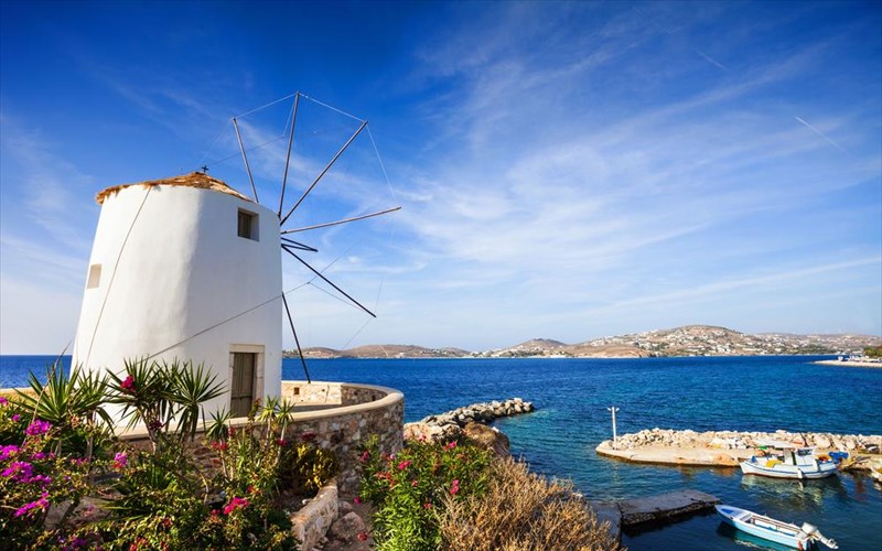 paros-kai-milos-stin-korufi-ton-protimiseon-gia-to-travelkaileisure