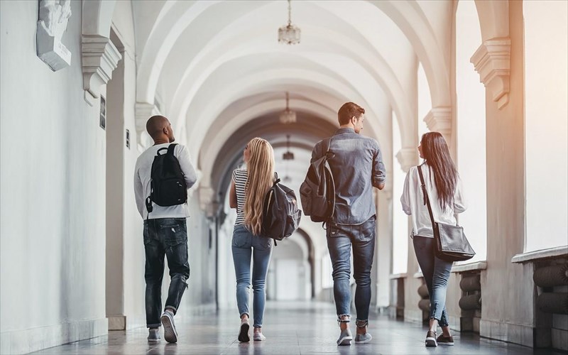 anartithikan-oi-bathmologies-ton-panelladikon-eksetaseon