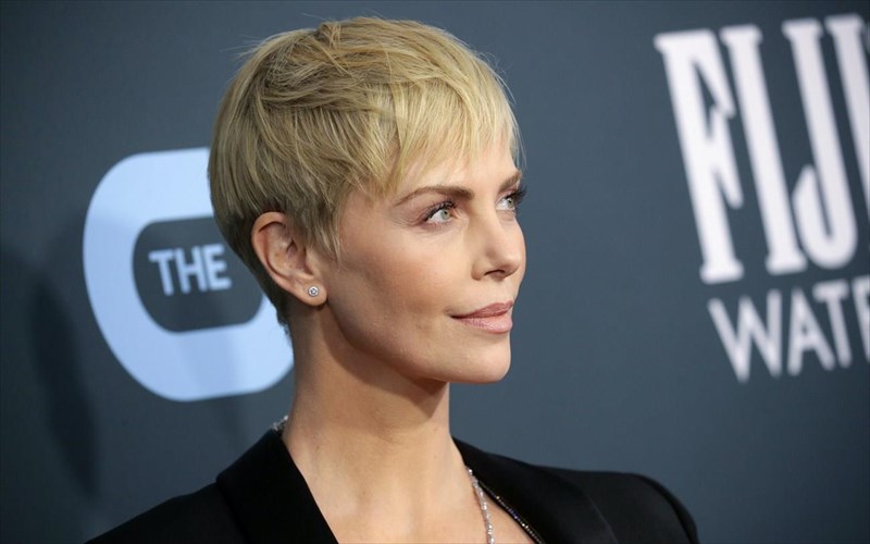 i-charlize-theron-tha-summetasxei-se-agona-kats