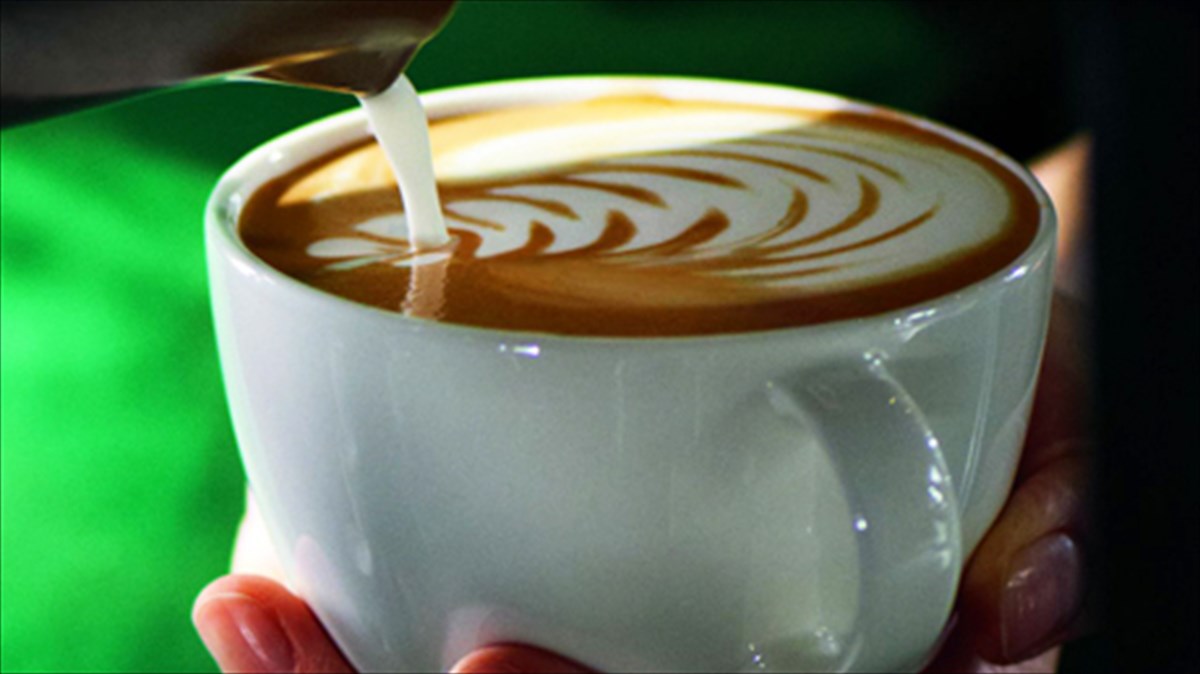 i-asugkriti-empeiria-ton-starbucks