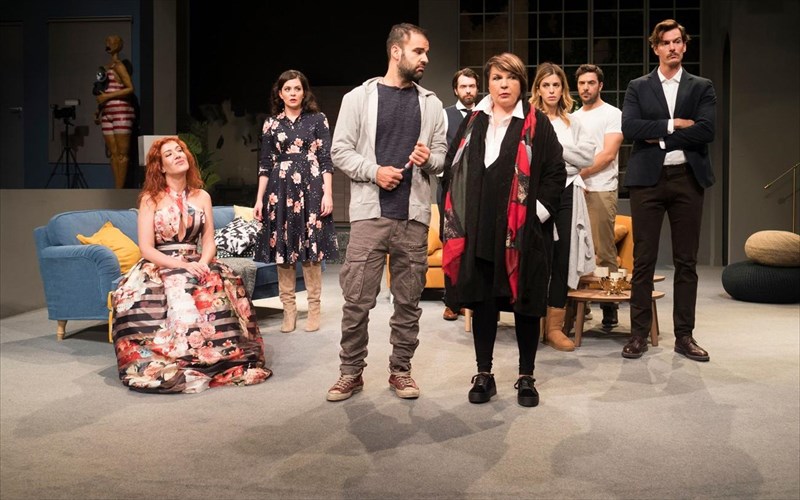 o-giorgos-kapoutzidis-epistrefei-sto-theatro-ibi