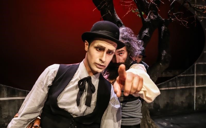 treis-parastaseis-pou-to-koino-ksexorizei-to-fetino-kalokairi