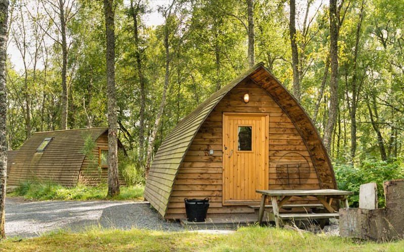 tessera-uperoxa-meri-gia-glamping-stin-ellada