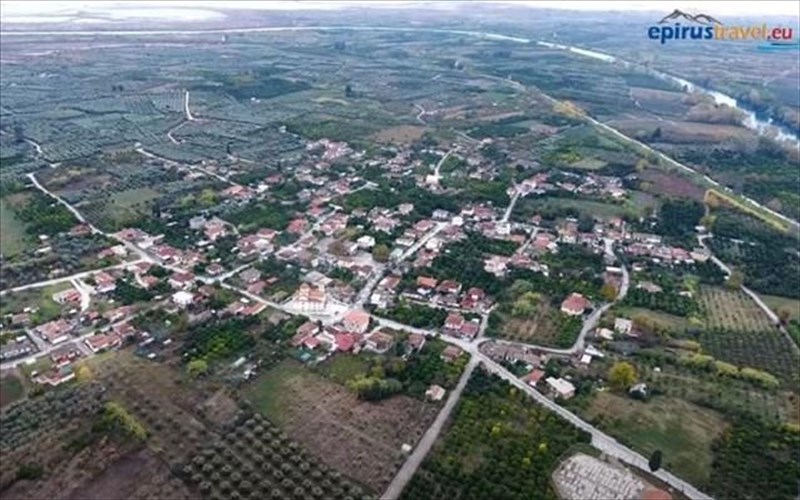 kommeno-artas-ena-marturiko-xorio