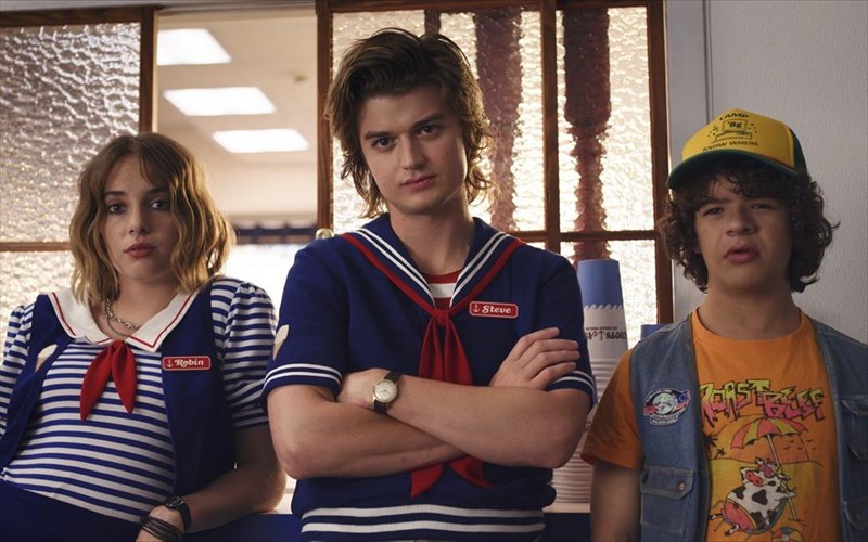 asteras-tou-stranger-things-epiase-douleia-se-oikogeneiako-estiatorio-logo-koronoiou