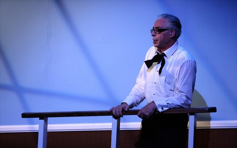 i-zoi-tou-aristoteli-onasi-se-ena-one-man-show-apo-to-los-antzeles