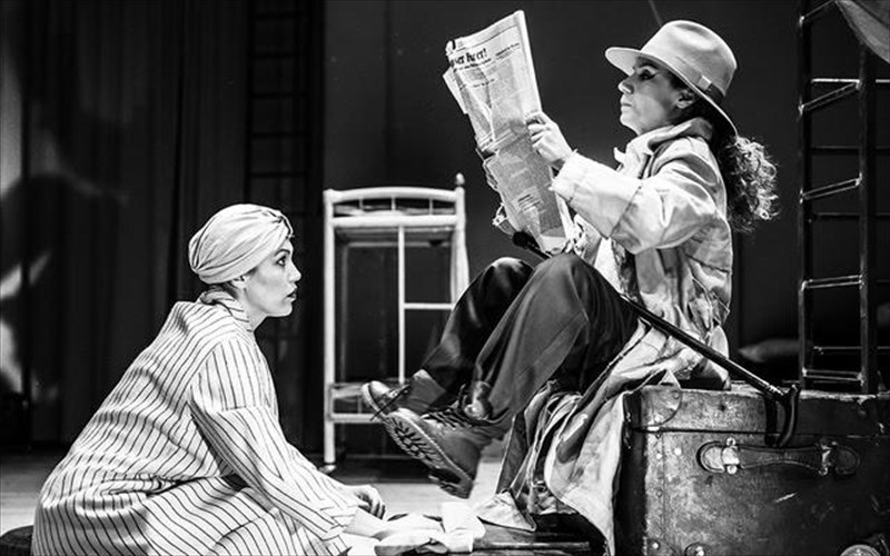 o-kalos-anthropos-tou-setsouan-gia-3i-xronia-ksana-sti-skini